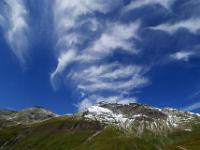 Vorderer Geißelkopf mit Wolkenfetzen